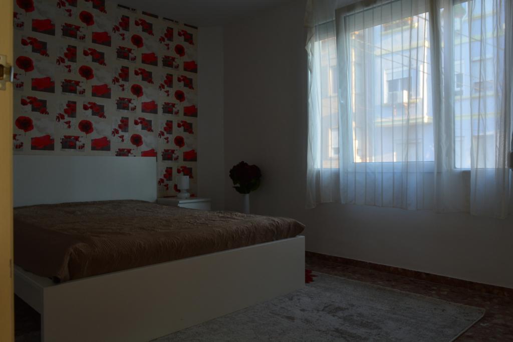 Arena'S Apartament บาเลนเซีย ภายนอก รูปภาพ