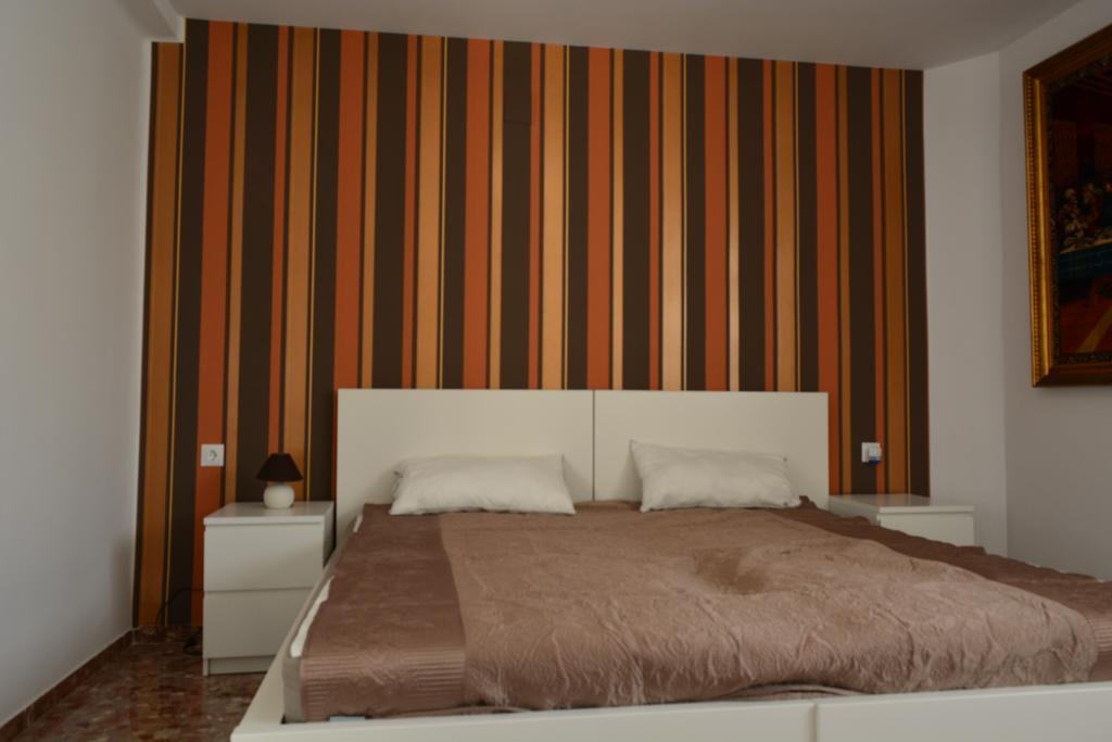 Arena'S Apartament บาเลนเซีย ภายนอก รูปภาพ
